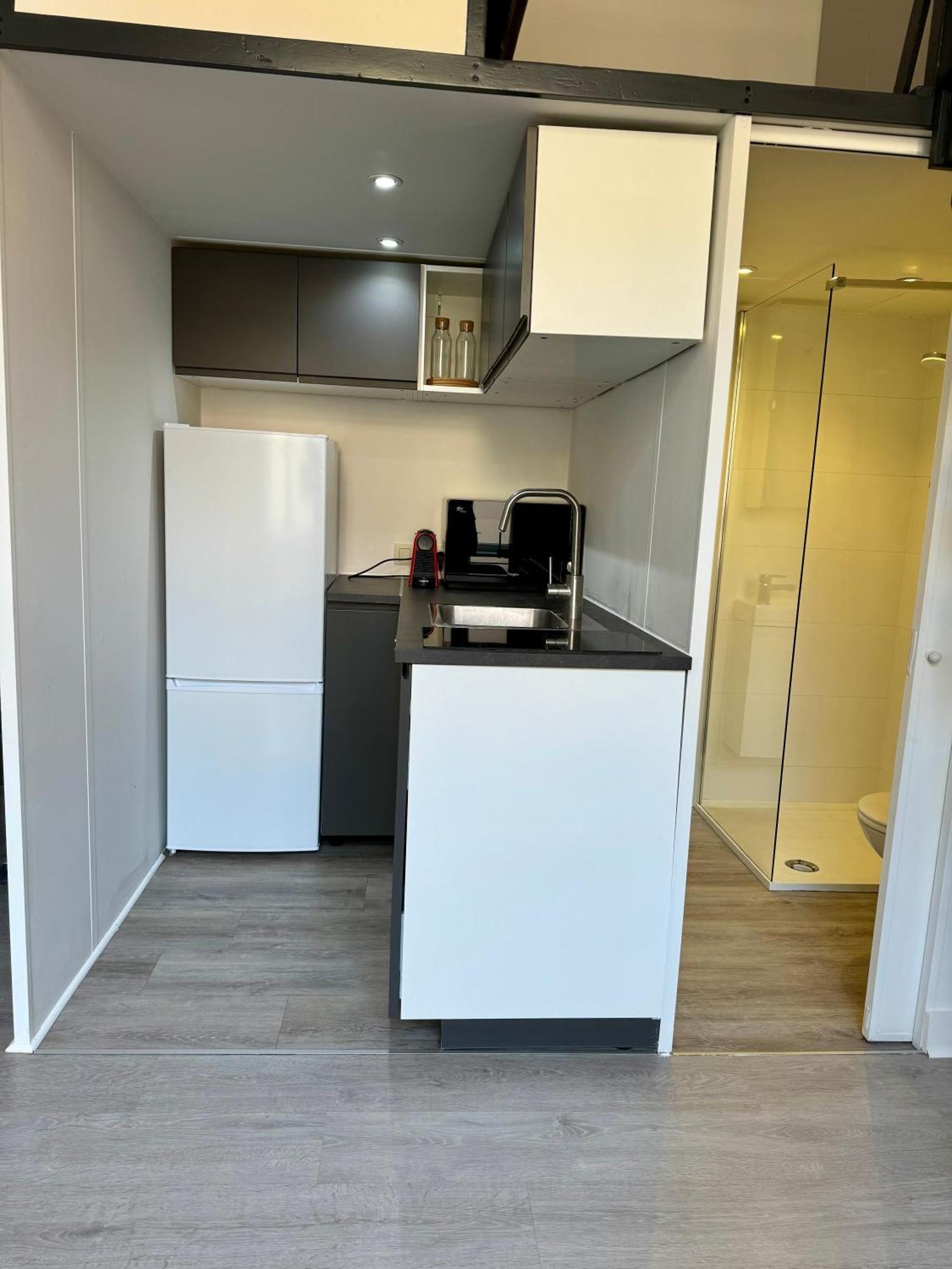 Studio Avec Chambre En Mezzanine บรัสเซลส์ ภายนอก รูปภาพ