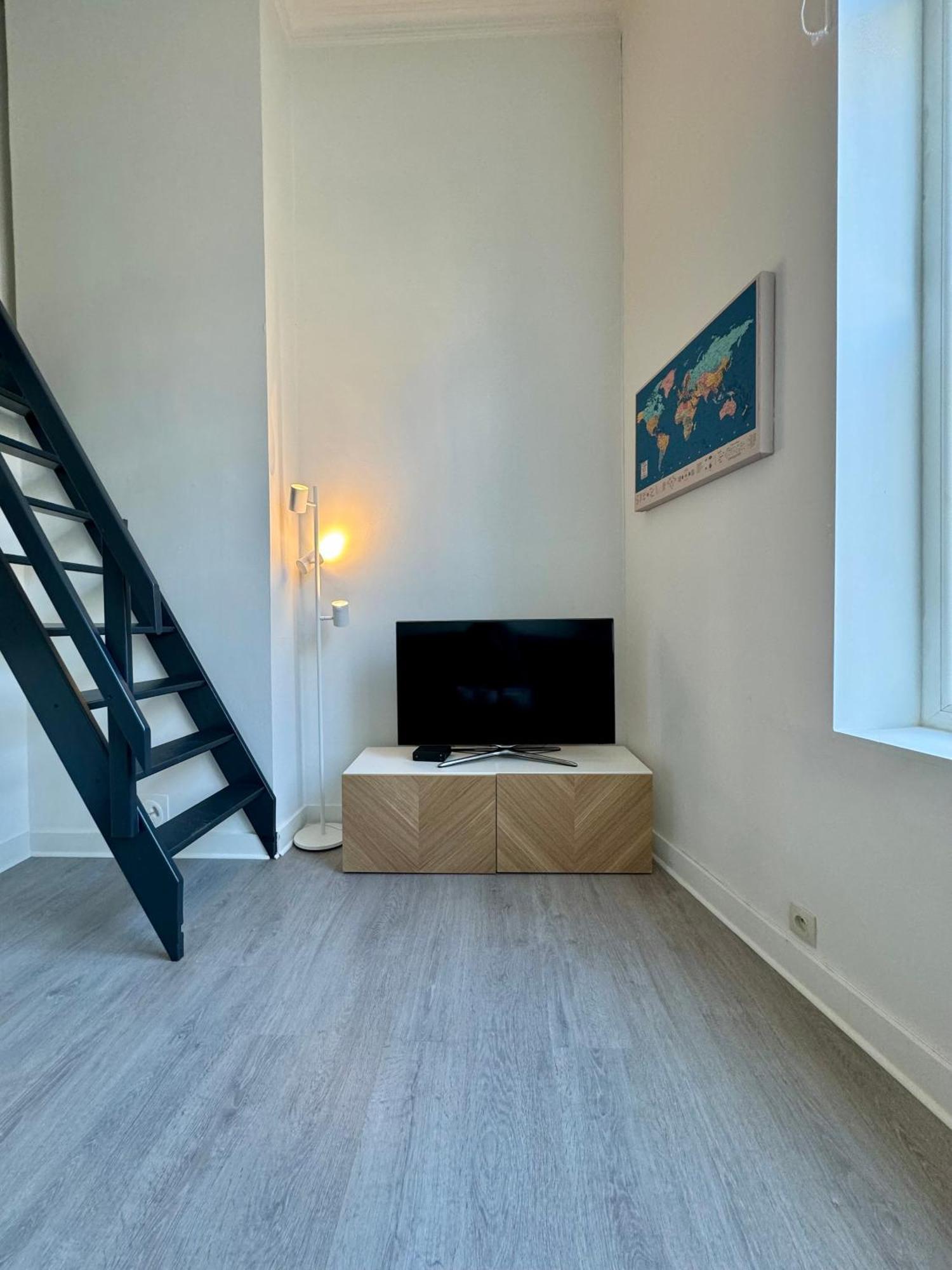 Studio Avec Chambre En Mezzanine บรัสเซลส์ ภายนอก รูปภาพ